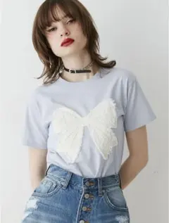 【 梅田 みゆ ちゃん 着用】 ジュエティ リボン Ｔシャツ 半袖 水色 白のサムネイル