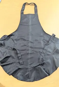 フリル付き黒エプロン フリーサイズ