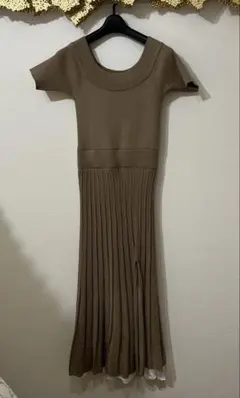 美品ニットワンピース
