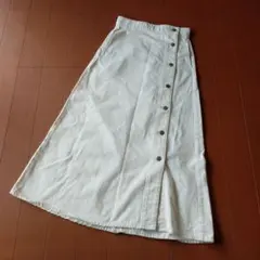 GU　ホワイトデニム　 ロングスカート 左前開きボタン式　オールシーズン