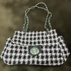 Item thumbnail for item 82e85e02-969f-4c27-ac1e-2640d20b32b3