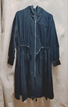 フード付きネイビーロングコート・スプリングコート