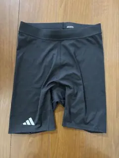 新品未使用　adidas ハーフタイツ　ブラック　ランニング　アディゼロ　L