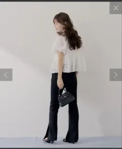 SALON by Chico】ストレッチタイトフレアリブパンツ - メルカリ