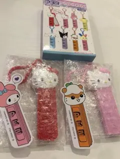 サンリオ　PEZ シークレットチャーム　スライドミラー　ハローキティ　２点セット