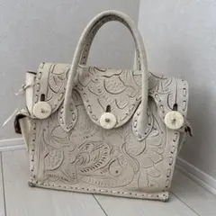 グレースコンチネンタル　カービングトライブス　バック