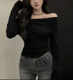 オフショルダー 黒 長袖 トップス