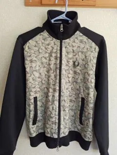 お値下げ相談　フレッドペリー　カモフラージュ柄 ジップアップジャケット