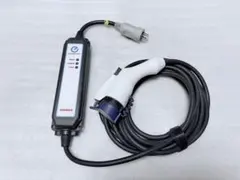 美品 最新型番 日産リーフ充電ケーブル 6WX0A 705 - メルカリ