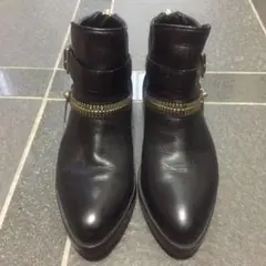 【本革】ZARA 【美品】レザーショートブーツ 黒 37サイズのサムネイル