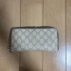 GUCCI GGスプリーム ラウンドファスナー長財布のサムネイル