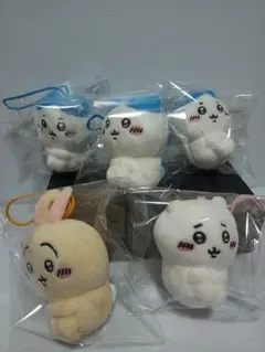 ちいかわ　ぬいぐるみ　BIG4 　ガチャガチャ　マスコット　ハチワレ　うさぎのサムネイル