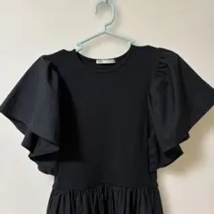 ZARA ブラック フリルスリーブ ワンピースのサムネイル
