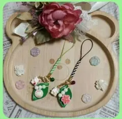 和風 葉っぱ型お守り風ストラップチャーム 　２個セット（招財）