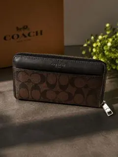 美品　COACH コーチ シグネチャー ラウンドファスナー 長財布のサムネイル