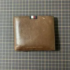 Tommy Hilfiger トミーヒルフィガーニつ 折り財布 ブラウン