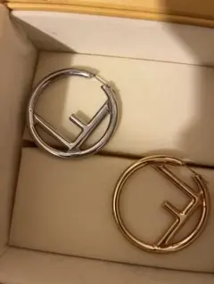 FENDI フェンディ　ピアスのサムネイル