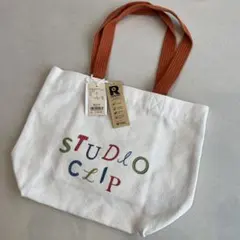 Item thumbnail for item a3a04ede-fae4-45de-a0af-325fdc8db887