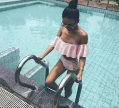 ピンク ビキニ　水着 Sサイズ　オフショル