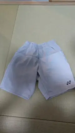YONEX ライトグレーショートパンツ