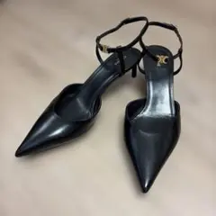 CELINE トリオンフ アンクルストラップ パンプス 38のサムネイル
