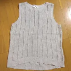 ユニクロ　ニットベスト ノースリーブ