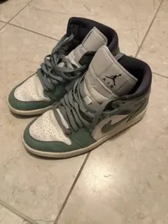 Nike Air Jordan 1 Mid セージグリーン - メルカリ