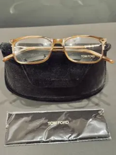 ウェリントン メガネ