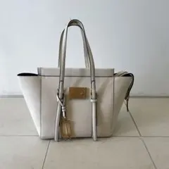 カルバンクライン　ホワイト ハンドバッグ