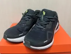 NIKE ストラクチャー26