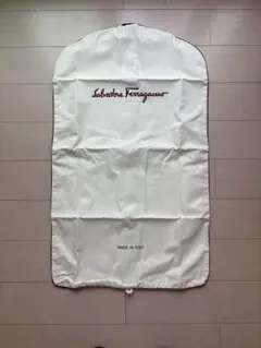 新品未使用品Salvatore Ferragamo 衣類カバー ガーメントケース