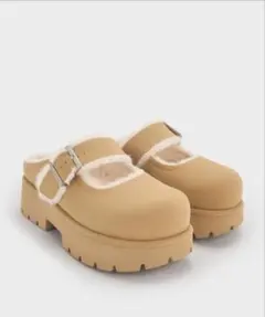 CHARLES & KEITH ムートンサンダル ブーツ