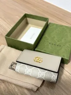 Gucci GGロゴ キーケース ベージュ