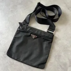 現行モデル PRADA プラダ ショルダー バッグ サコッシュ ナイロンのサムネイル