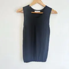 ZARA 黒 ノースリーブ ニット