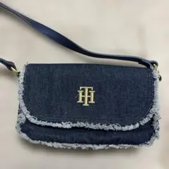 TOMMY HILFIGER デニムショルダーバッグのサムネイル