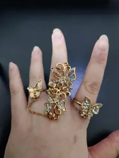 蝶々の3連ファッションリング　ゴールド