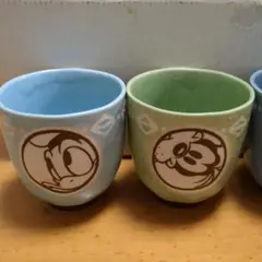 ディズニーキャラクター　ポット　湯呑４客セット