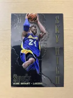 NBA HOF KOBE BRYANT 2013 SELECT SKY HIGH