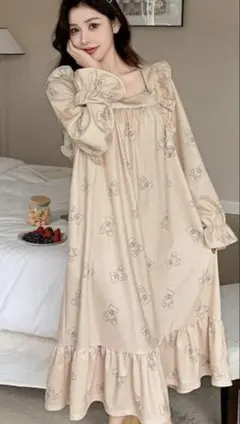 ベージュ 花柄 フリル袖 ルームウェアのサムネイル