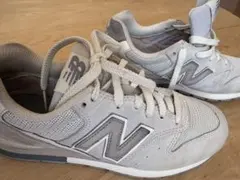 New Balance グレー スニーカー