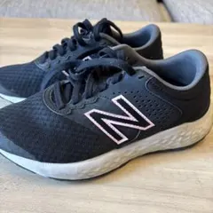 New Balance スニーカー ブラック/ピンク