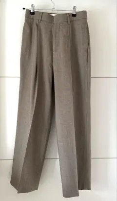 Mila Owen センタープレスパンツ