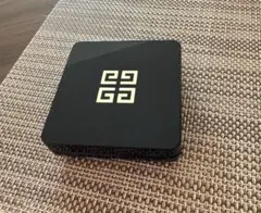 GIVENCHY ソワンノワールUVコンパクトケースのサムネイル