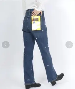 ラングラー　Wrangler FLARE JEAN EMBROIDERY 花刺繍