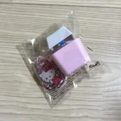 ハローキティ キーキャップ キーホルダー　韓国　オリーブヤング限定