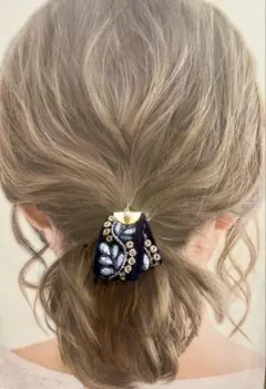 ハンドメイド　インド刺繍リボン　ヘアゴム（ベルベット•ネイビー）