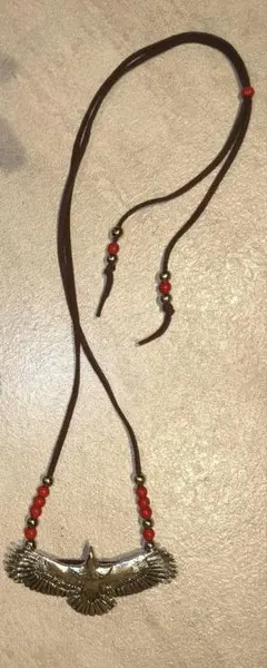 ネックレス ネイティブ イーグル ロングネックレス アメカジ シンプル 赤ビーズ