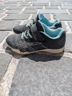 asics レーザービーム　キッズ　20.5cm ブラック×ペールブルー