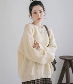 オーバーサイズ畦編みクルーネック長袖ニットセーター　ロッキーモンロー